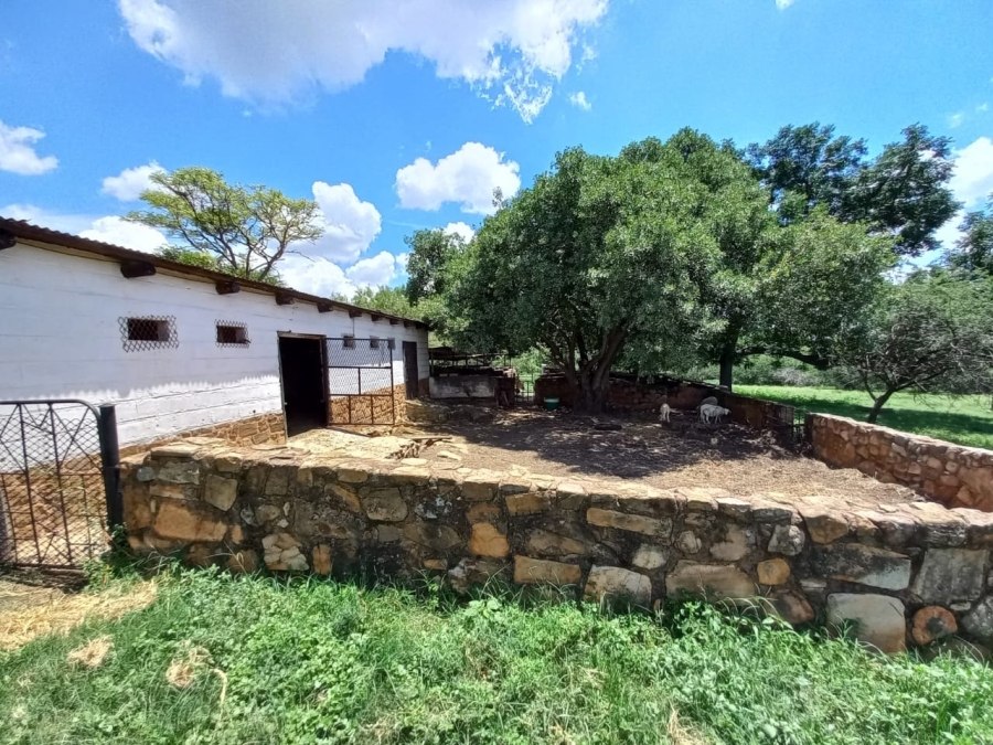 7 Bedroom Property for Sale in Rustenburg Rural North West